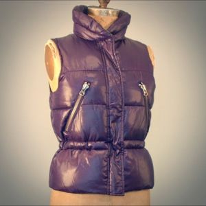 H&M Purple puffer vest with bold zipper accents